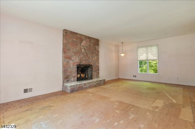 8 Branko Rd, Berkeley Heights Twp., NJ 07922