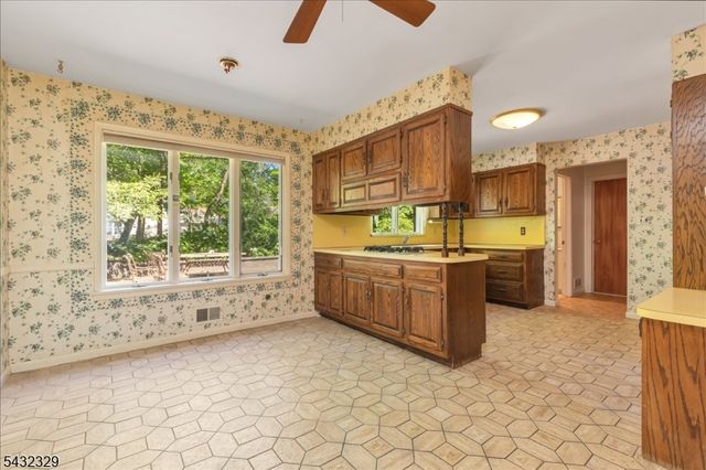 8 Branko Rd, Berkeley Heights Twp., NJ 07922