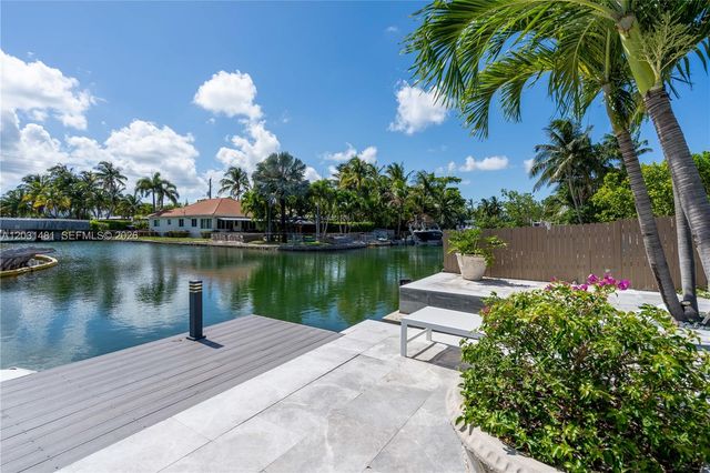 7850 Hawthorne Ave, Miami Beach, FL 33141