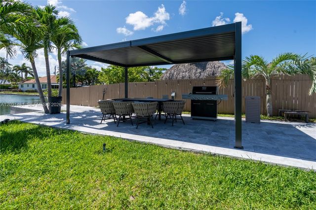 7850 Hawthorne Ave, Miami Beach, FL 33141