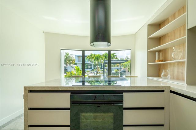 7850 Hawthorne Ave, Miami Beach, FL 33141