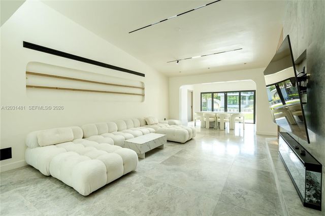 7850 Hawthorne Ave, Miami Beach, FL 33141