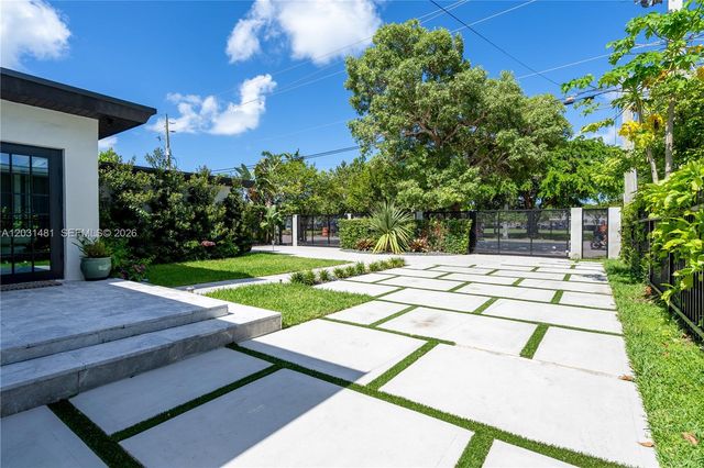 7850 Hawthorne Ave, Miami Beach, FL 33141