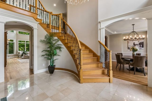 8914 Tartan Fields Drive, Dublin, OH 43017