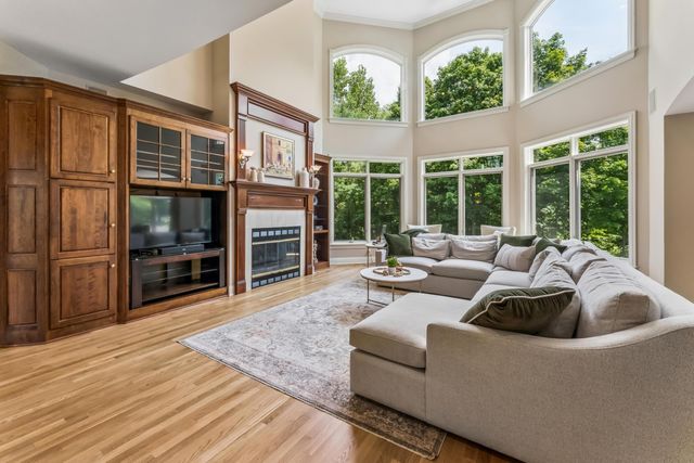 8914 Tartan Fields Drive, Dublin, OH 43017