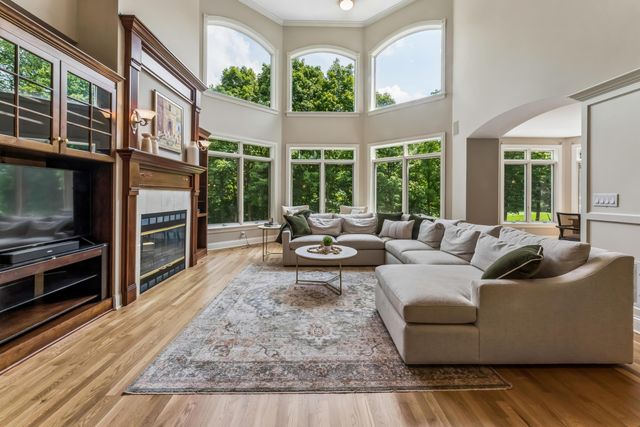 8914 Tartan Fields Drive, Dublin, OH 43017