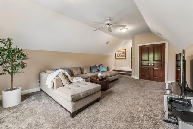 8914 Tartan Fields Drive, Dublin, OH 43017