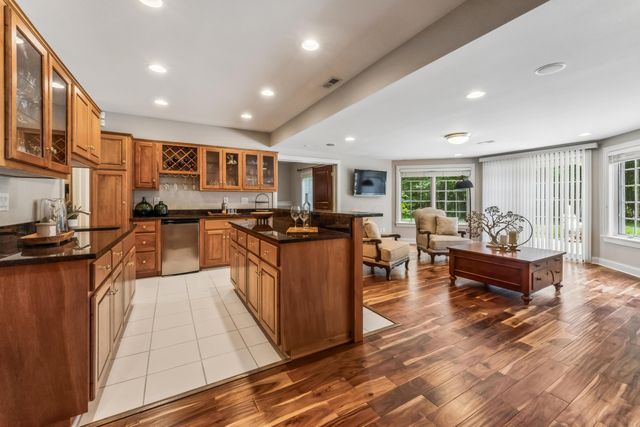8914 Tartan Fields Drive, Dublin, OH 43017