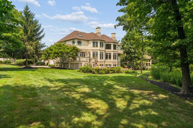 8914 Tartan Fields Drive, Dublin, OH 43017