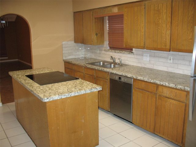 6030 Gallant Forest Drive, Houston, TX 77088
