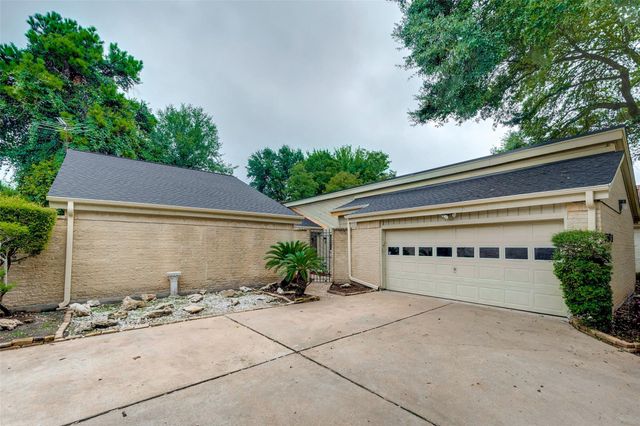6030 Gallant Forest Drive, Houston, TX 77088