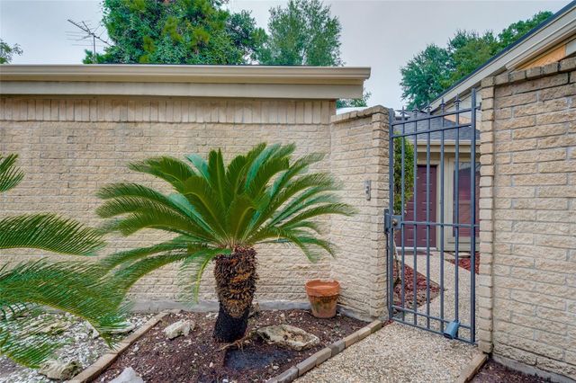 6030 Gallant Forest Drive, Houston, TX 77088