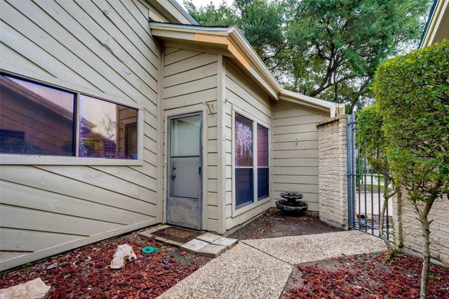 6030 Gallant Forest Drive, Houston, TX 77088