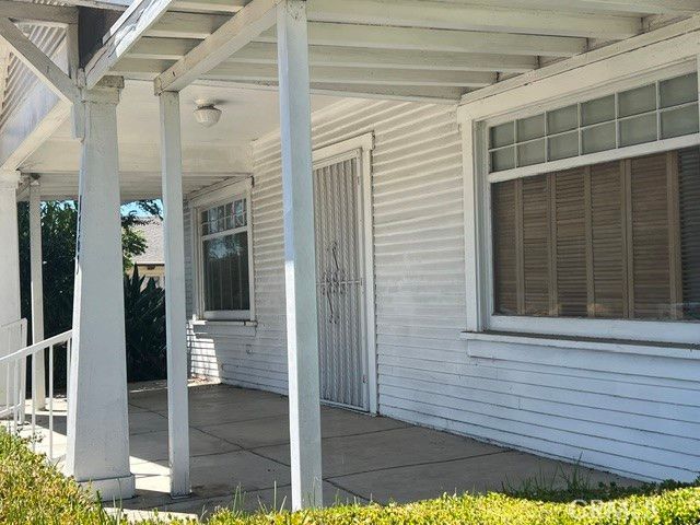 1763 W 42nd, Los Angeles, CA 90062