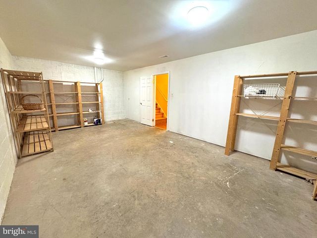 1008 MOOREFIELD CREEK RD SW, Vienna, VA 22180