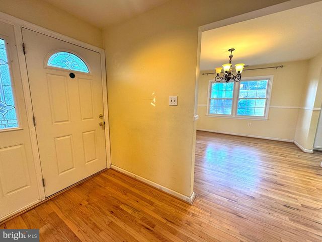 1008 MOOREFIELD CREEK RD SW, Vienna, VA 22180