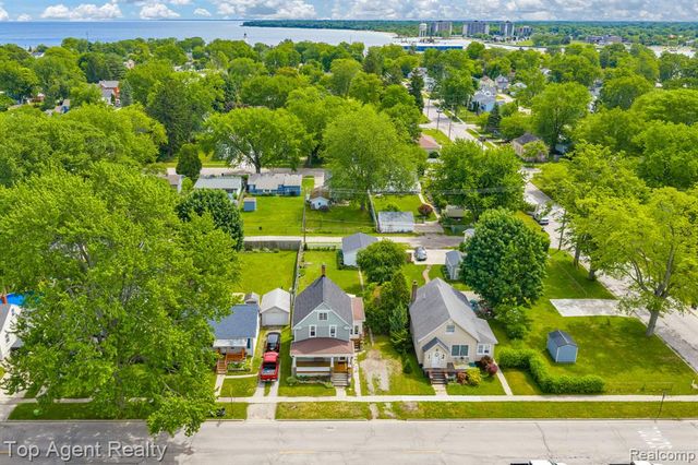 2714 Stone Street, Port Huron, MI 48060
