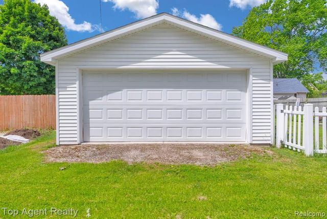 2714 Stone Street, Port Huron, MI 48060