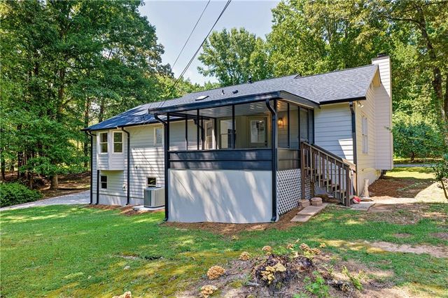 291 Crabapple Court, Powder Springs, GA 30127