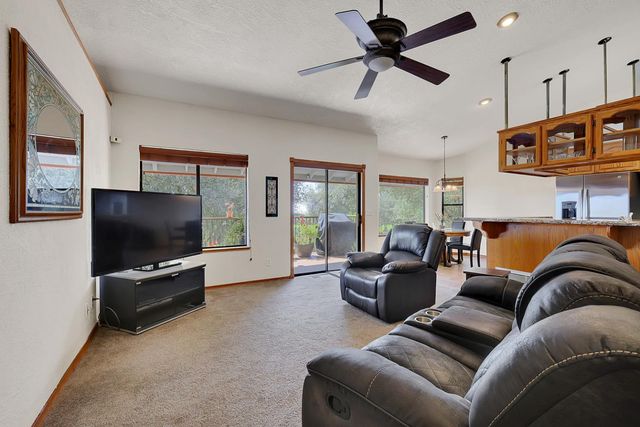 2842 Cornada Ct, Cameron Park, CA 95682