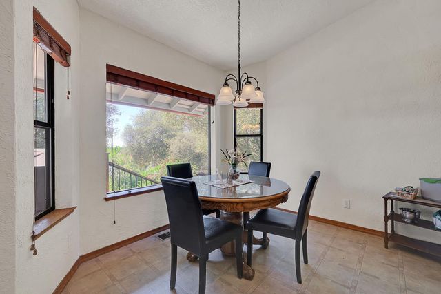 2842 Cornada Ct, Cameron Park, CA 95682