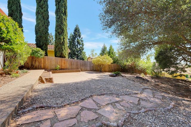 2842 Cornada Ct, Cameron Park, CA 95682