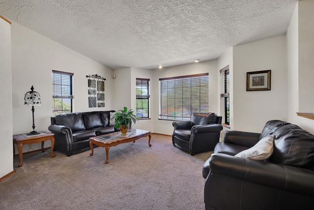 2842 Cornada Ct, Cameron Park, CA 95682