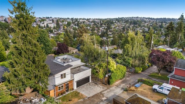 4413 50th Avenue SW, Seattle, WA 98116