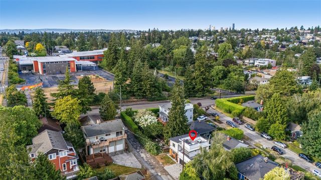 4413 50th Avenue SW, Seattle, WA 98116