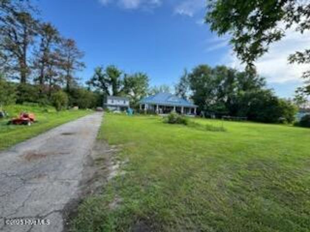2880 Catherine Lake Road, Richlands, NC 28574