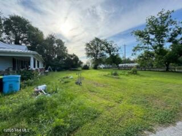 2880 Catherine Lake Road, Richlands, NC 28574