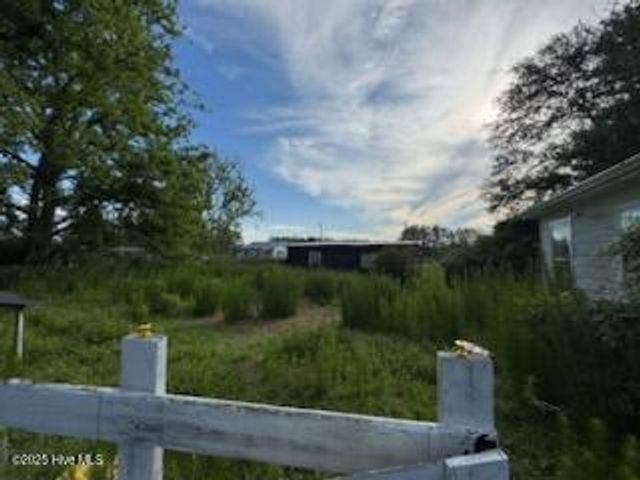 2880 Catherine Lake Road, Richlands, NC 28574
