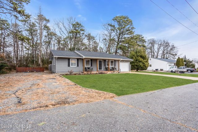 22 Saltspray Drive, Forked River, NJ 08731