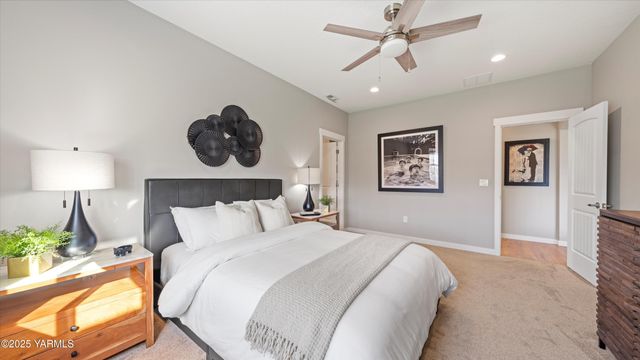 208 Bratton St, Prosser, WA 99350