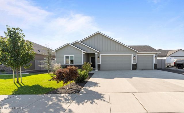 208 Bratton St, Prosser, WA 99350