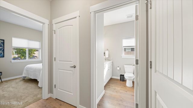 208 Bratton St, Prosser, WA 99350