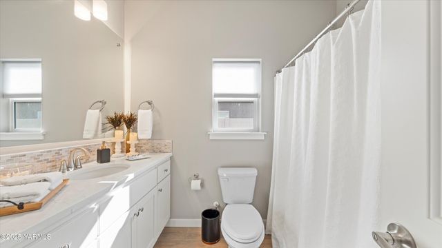 208 Bratton St, Prosser, WA 99350