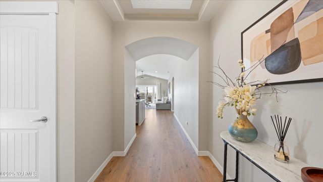 208 Bratton St, Prosser, WA 99350