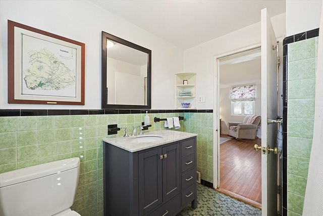 10 Parsons Ave, Waltham, MA 02453