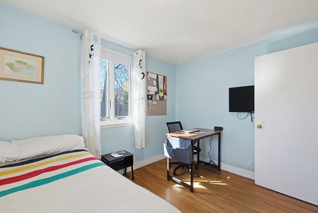 10 Parsons Ave, Waltham, MA 02453