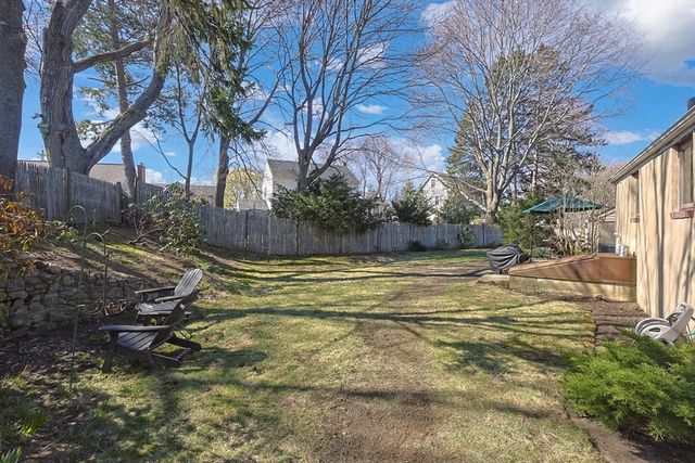 10 Parsons Ave, Waltham, MA 02453