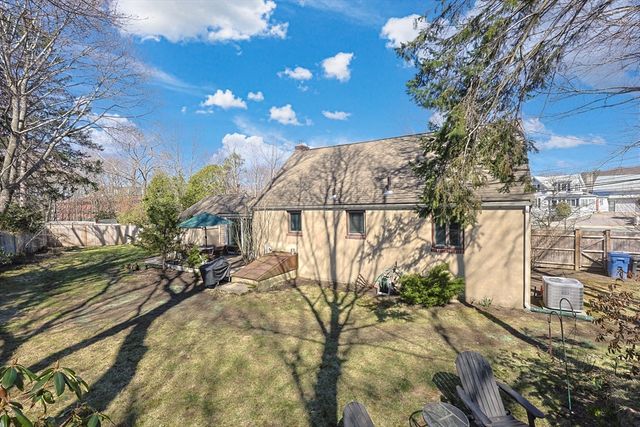 10 Parsons Ave, Waltham, MA 02453