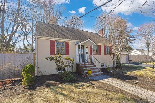 10 Parsons Ave, Waltham, MA 02453