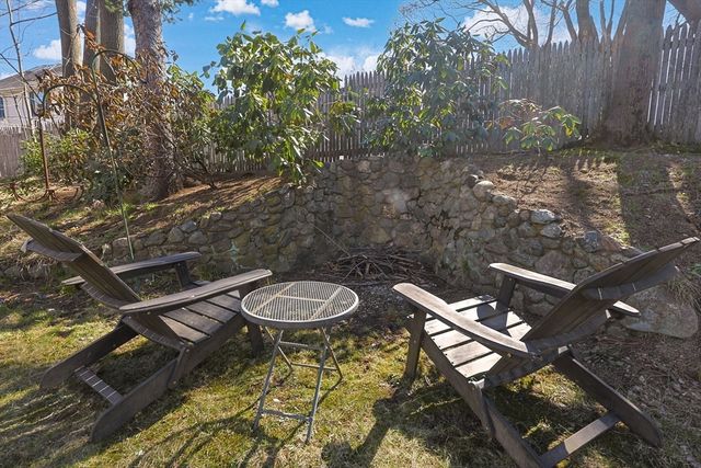 10 Parsons Ave, Waltham, MA 02453