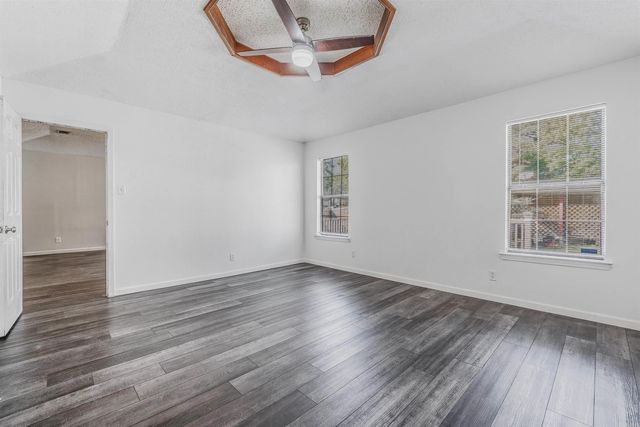 201 Autumnbrook Drive, Sherwood, AR 72120