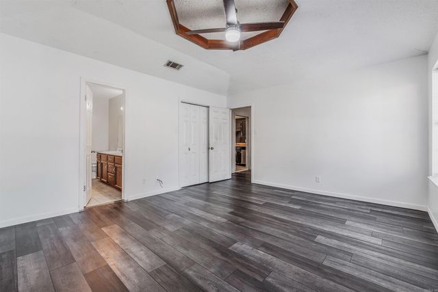 201 Autumnbrook Drive, Sherwood, AR 72120