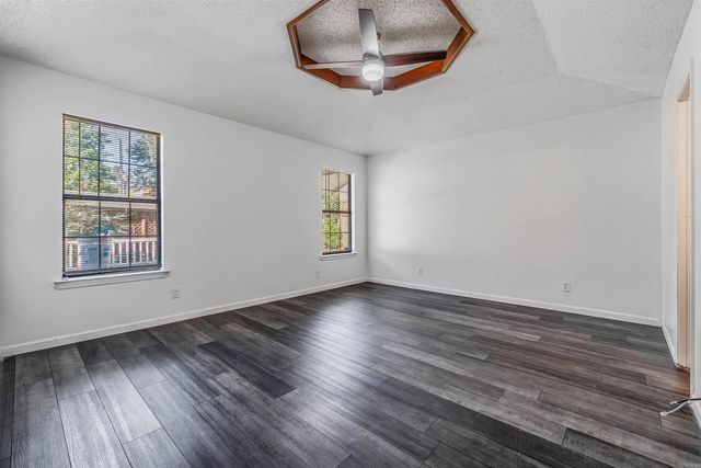 201 Autumnbrook Drive, Sherwood, AR 72120