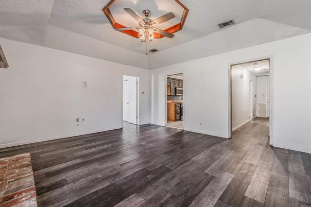 201 Autumnbrook Drive, Sherwood, AR 72120