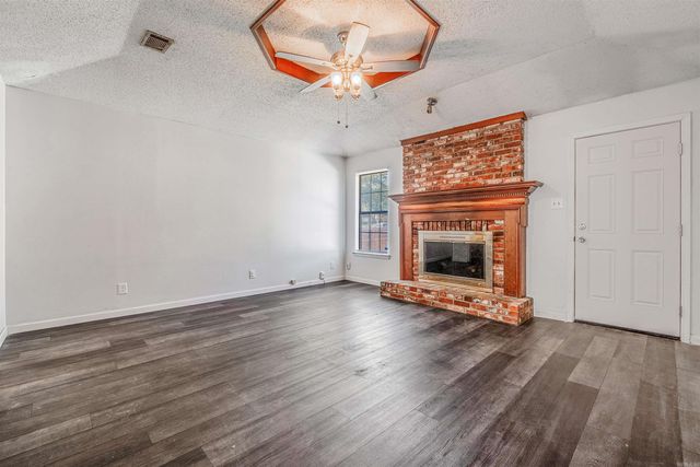 201 Autumnbrook Drive, Sherwood, AR 72120