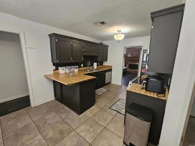 201 Autumnbrook Drive, Sherwood, AR 72120